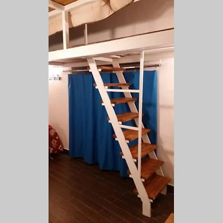 Boat Short Let Napels